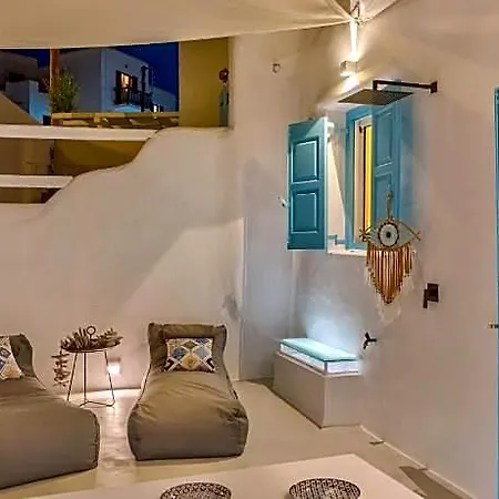 Mykonian Mews Luxury Ξενοδοχείο 4*