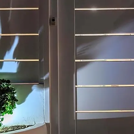 Ξενοδοχείο Mykonian Mews Luxury 4*